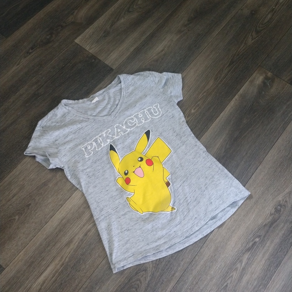 Super cute large Pikachu tee shirt - Picture 4 of 4